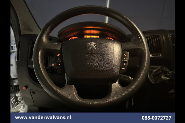 Peugeot Boxer 2.2 BlueHDi 141pk Bakwagen 436cm Lang Laadklep Euro6 Airco | Cruisecontrol | 1085kg laadvermogen Bijrijdersbank