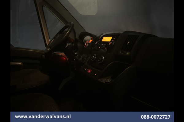 Citroën Jumper 2.2 BlueHDi 141pk Bakwagen 436cm Lang Laadklep Euro6 Airco | 1115kg laadvermogen | Cruisecontrol Bijrijdersbank.