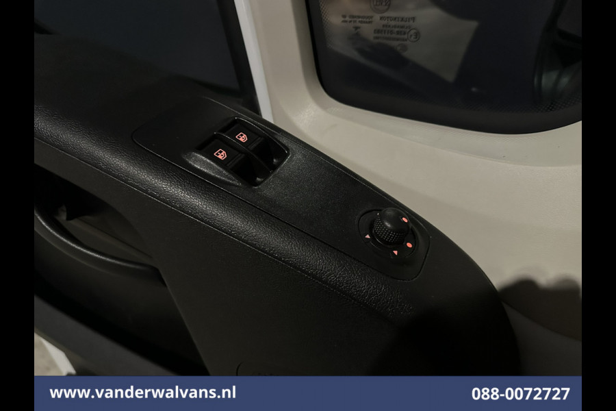 Citroën Jumper 2.2 BlueHDi 141pk Bakwagen 436cm Lang Laadklep Euro6 Airco | 1115kg laadvermogen | Cruisecontrol Bijrijdersbank.