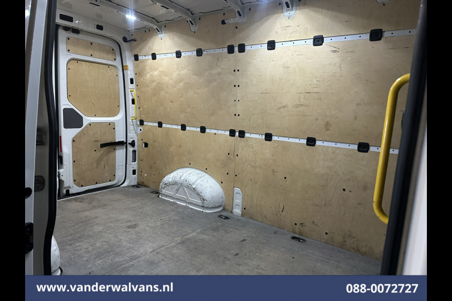 Volkswagen Crafter 2.0 TDI L3H3 L2H2 Euro6 Airco | Apple Carplay | Android Auto | Parkeersensoren Bijrijdersbank