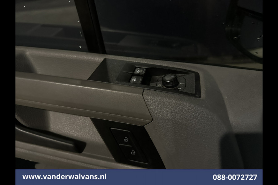 Volkswagen Crafter 2.0 TDI L3H3 L2H2 Euro6 Airco | Apple Carplay | Android Auto | Parkeersensoren Bijrijdersbank
