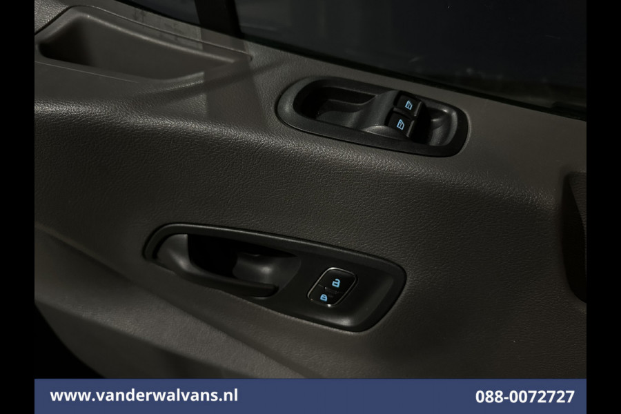Ford Transit 2.0 TDCI 131pk Bakwagen 221cm Hoog Laadklep Euro6 Airco | Camera | Apple Carplay | 1030kg Laadvermogen Android Auto, Bijrijdersbank