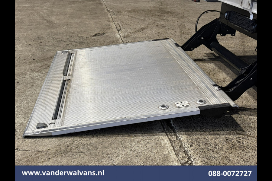 Volkswagen Crafter 2.0 TDI 141pk Bakwagen Laadklep Euro6 Airco | Camera | Apple Carplay Cruisecontrol, Bijrijdersbank