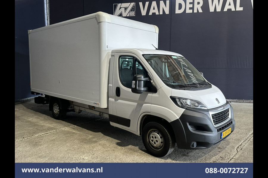 Peugeot Boxer 2.2 BlueHDi 141pk Bakwagen 436cm Lang Laadklep Euro6 Airco | Cruisecontrol | 985kg laadvermogen Bijrijdersbank