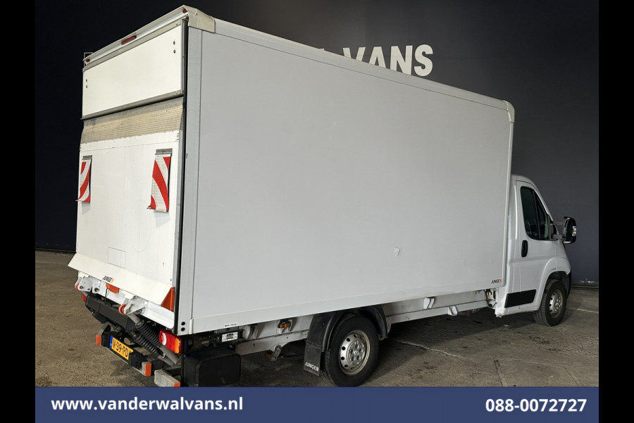 Peugeot Boxer 2.2 BlueHDi 141pk Bakwagen 436cm Lang Laadklep Euro6 Airco | Cruisecontrol | 985kg laadvermogen Bijrijdersbank