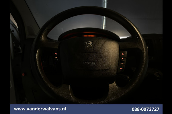 Peugeot Boxer 2.2 BlueHDi 141pk Bakwagen 436cm Lang Laadklep Euro6 Airco | Cruisecontrol | 985kg laadvermogen Bijrijdersbank