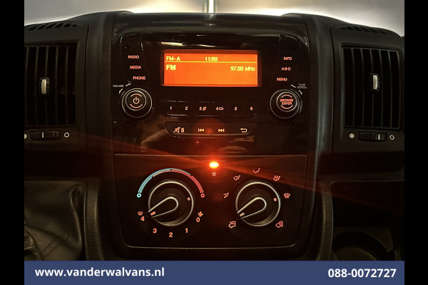 Peugeot Boxer 2.2 BlueHDi 141pk Bakwagen 436cm Lang Laadklep Euro6 Airco | Cruisecontrol | 985kg laadvermogen Bijrijdersbank