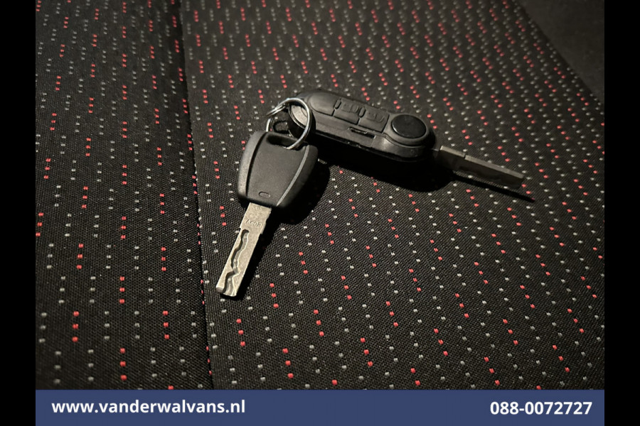 Peugeot Boxer 2.2 BlueHDi 141pk Bakwagen 436cm Lang Laadklep Euro6 Airco | Cruisecontrol | 985kg laadvermogen Bijrijdersbank