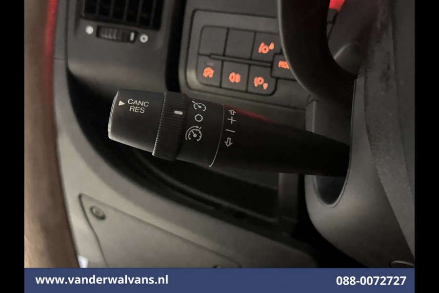 Peugeot Boxer 2.2 BlueHDi 141pk Bakwagen 436cm Lang Laadklep Euro6 Airco | Cruisecontrol | 955kg laadvermogen Bijrijdersbank
