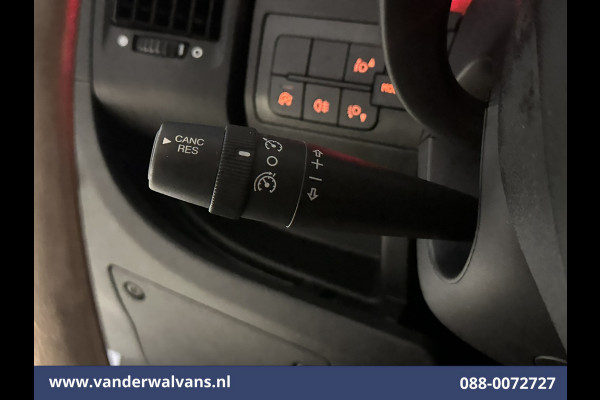 Peugeot Boxer 2.2 BlueHDi 141pk Bakwagen 436cm Lang Laadklep Euro6 Airco | Cruisecontrol | 955kg laadvermogen Bijrijdersbank