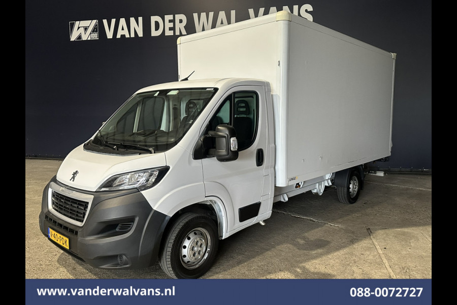 Peugeot Boxer 2.2 BlueHDi 141pk Bakwagen 436cm Lang Laadklep Euro6 Airco | Cruisecontrol | 955kg laadvermogen Bijrijdersbank