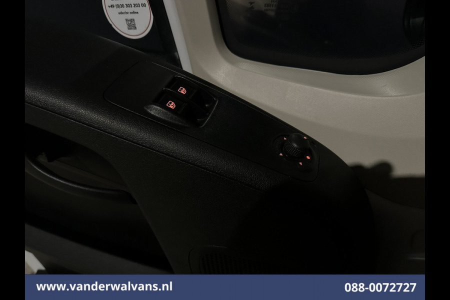 Peugeot Boxer 2.2 BlueHDi 141pk Bakwagen 436cm Lang Laadklep Euro6 Airco | Cruisecontrol | 955kg laadvermogen Bijrijdersbank