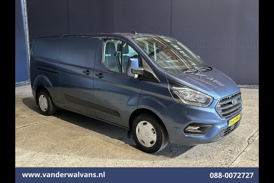 Ford Transit Custom 2.0 TDCI 131pk L2H1 Euro6 Airco | Camera | LED | Cruisecontrol | Verwarmde voorruit Parkeersensoren, Bijrijdersbank, 2800kg trekvermogen