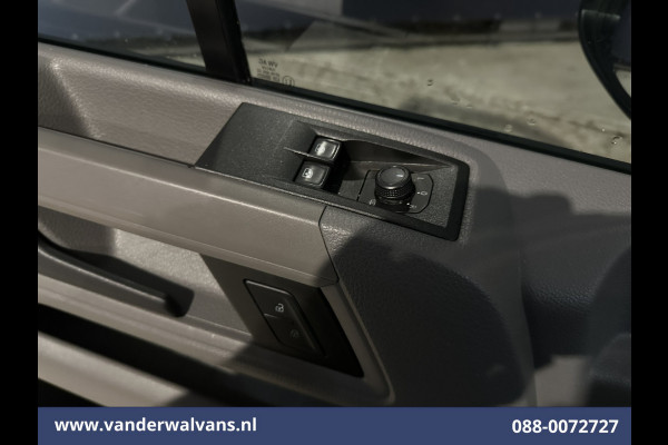 Volkswagen Crafter 2.0 TDI 102pk L3H2 L2H1 Euro6 Airco | Apple Carplay | Chauffeursstoel | Android Auto Bijrijdersbank