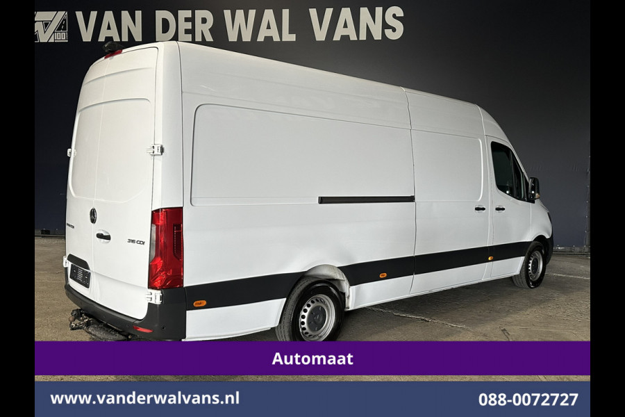 Mercedes-Benz Sprinter 316 CDI 164pk Automaat L3H2 Euro6 Airco | Camera | 3500kg Trekhaak | Apple Carplay Chauffeursstoel, Cruisecontrol, Android Auto, Stoelverwarming, 270graden Achterdeuren, Parkeersensoren, Bijrijdersbank