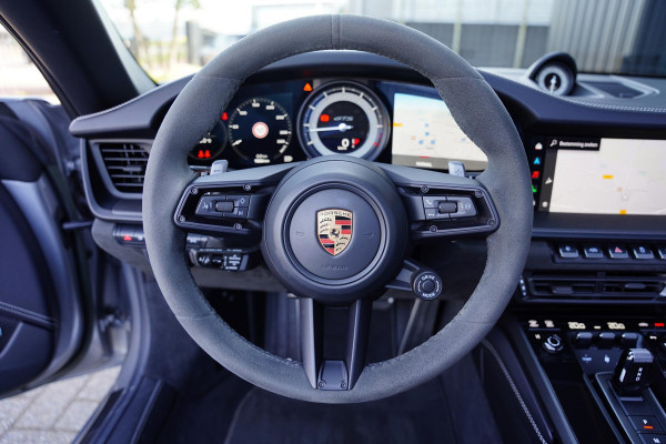 Porsche 911 Cabrio 3.0 Carrera 4 GTS / NL-Auto / Bose / Lifting / Sportuitlaat