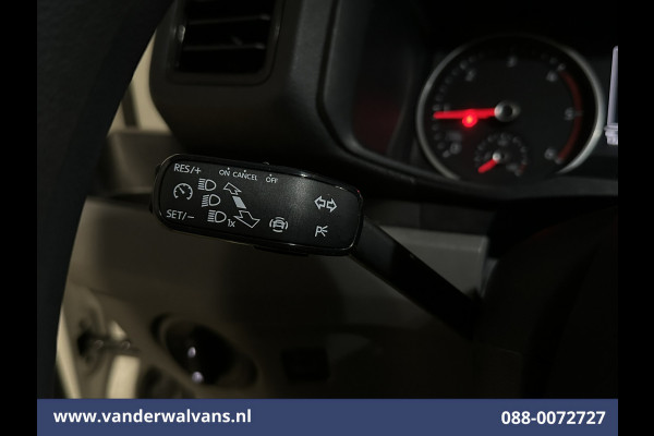 Volkswagen Crafter 2.0 TDI 140pk L3H3 L2H2 Euro6 Airco | Camera | Apple Carplay | Massagestoel | Cruisecontrol Android Auto, Chauffeursstoel