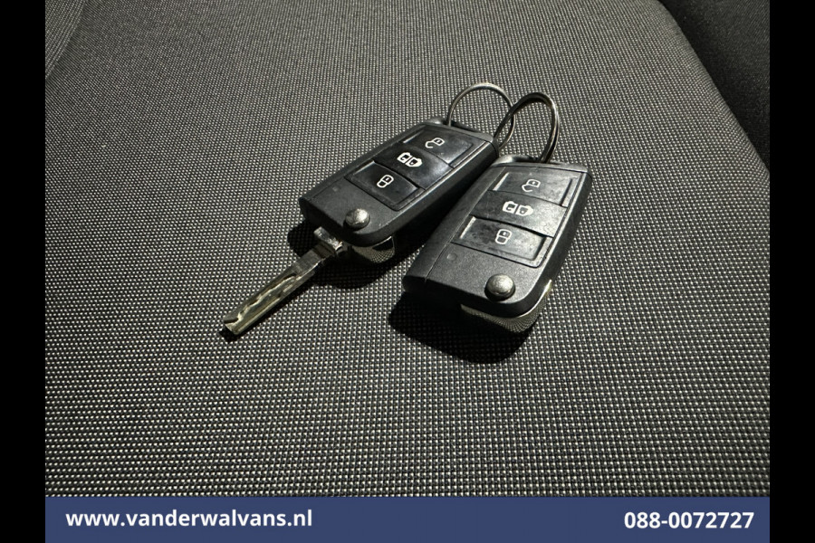 Volkswagen Crafter 2.0 TDI 140pk L3H3 L2H2 Euro6 Airco | Camera | Apple Carplay | Massagestoel | Cruisecontrol Android Auto, Chauffeursstoel