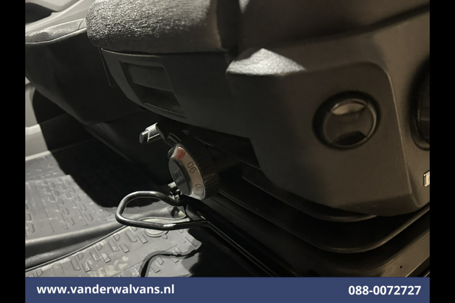 Volkswagen Crafter 2.0 TDI 141pk L3H3 L2H2 Euro6 Airco | Camera | Apple Carplay | Cruisecontrol | Chauffeursstoel Android Auto, Parkeersensoren, Bijrijdersbank, 3000kg trekvermogen