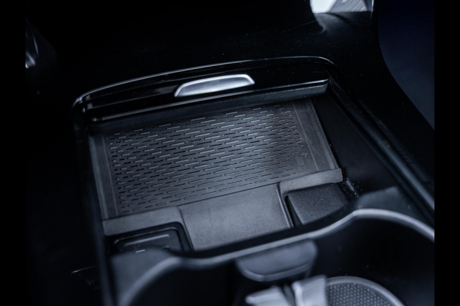 Mercedes-Benz CLA-Klasse 250 e AMG Line - Matrix l Pano l Sfeerverl. l Keyless l 19"