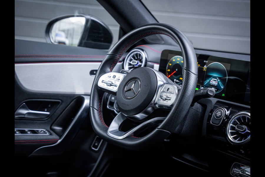 Mercedes-Benz CLA-Klasse 250 e AMG Line - Matrix l Pano l Sfeerverl. l Keyless l 19"
