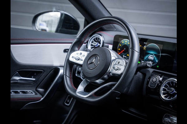 Mercedes-Benz CLA-Klasse 250 e AMG Line - Matrix l Pano l Sfeerverl. l Keyless l 19"