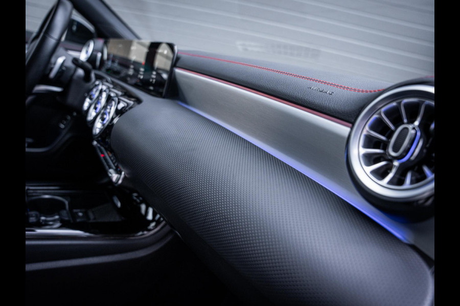 Mercedes-Benz CLA-Klasse 250 e AMG Line - Matrix l Pano l Sfeerverl. l Keyless l 19"