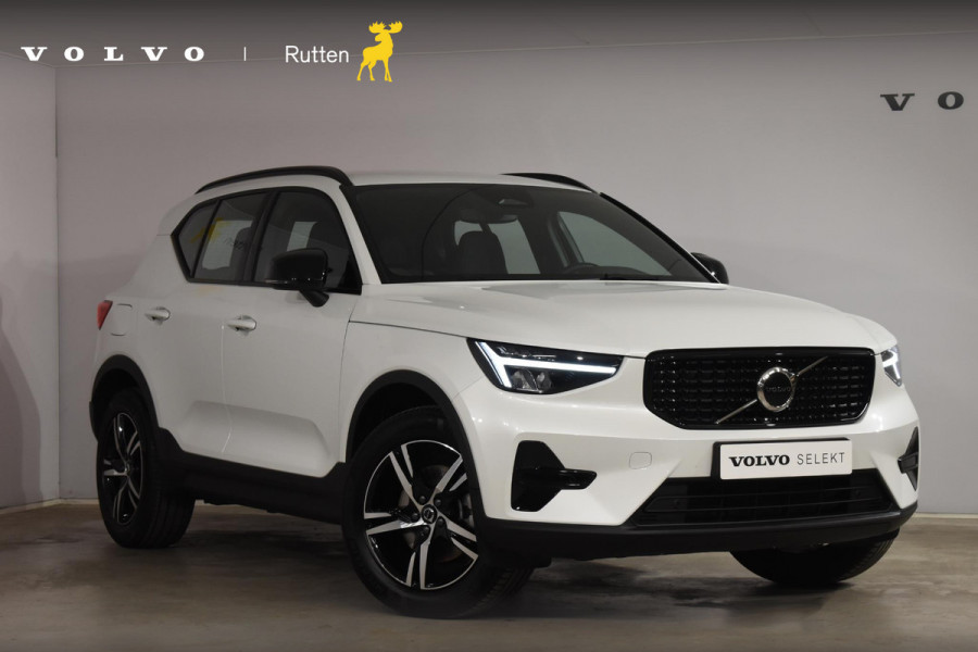 Volvo XC40 B4 211PK Automaat Plus Dark / Navigatie / Adaptive Cruise / Harman Kardon / Stuur- & Stoelverwarming / Elektrische achterklep / Achteruitrijcamera / Elektrische stoelverst. met geheugen