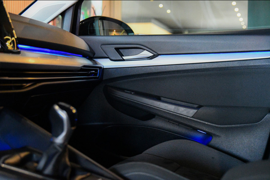 Volkswagen Golf 1.0 TSI Life Business, LED, ACC, Memory, Carplay, Alcantara, Digital, Stoelverwarming, Sfeerverlichting!