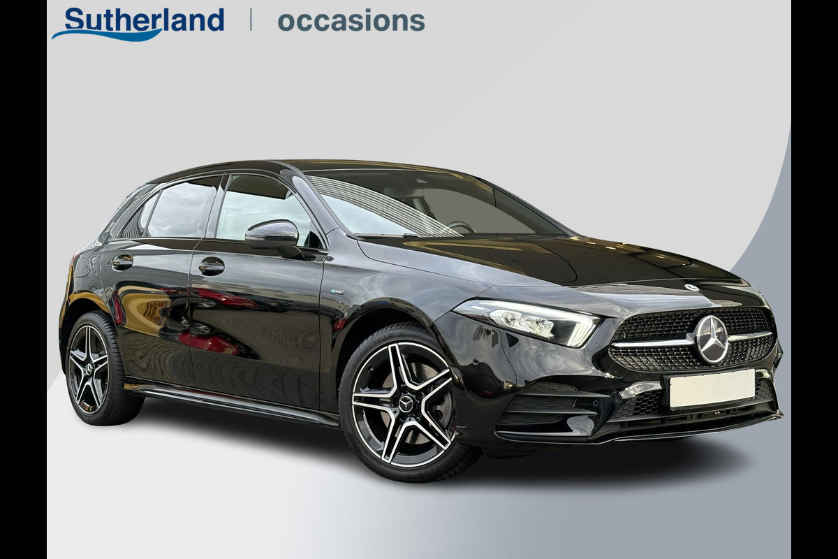 Mercedes-Benz A-Klasse 250 e AMG Line | Stoelverwarming | Navigatie | Getint glas | PDC | Climate contol