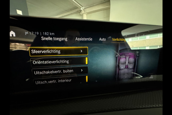 Mercedes-Benz A-Klasse 180 Business AMG Memory|Sfeer|Night