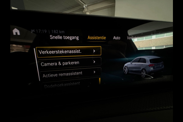 Mercedes-Benz A-Klasse 180 Business AMG Memory|Sfeer|Night