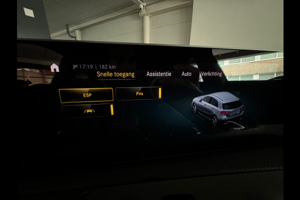 Mercedes-Benz A-Klasse 180 Business AMG Memory|Sfeer|Night