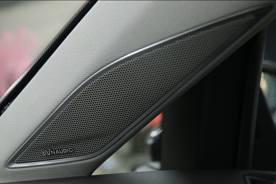 Volkswagen Golf 1.5 TSI R-Line Pano/Carplay/Dynaudio/Cam/Blindspot/Vol