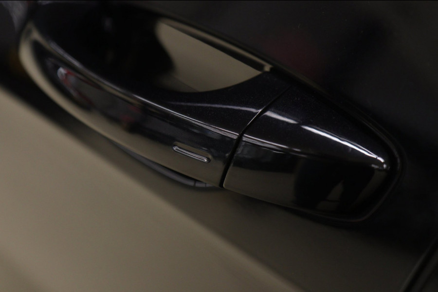 Volkswagen Golf 1.5 TSI R-Line Pano/Carplay/Dynaudio/Cam/Blindspot/Vol