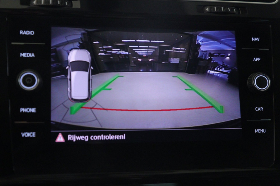 Volkswagen Golf 1.5 TSI R-Line Pano/Carplay/Dynaudio/Cam/Blindspot/Vol