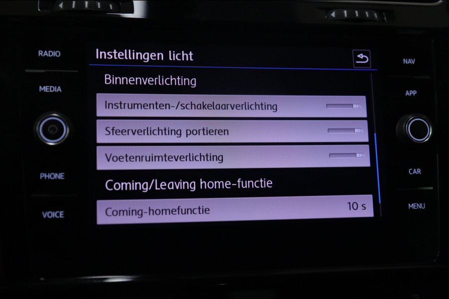 Volkswagen Golf 1.5 TSI R-Line Pano/Carplay/Dynaudio/Cam/Blindspot/Vol