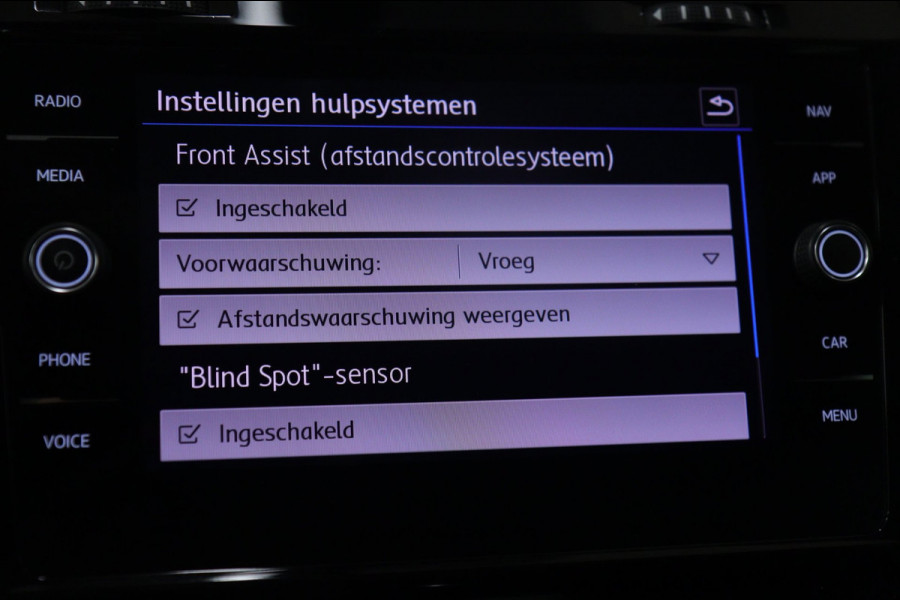 Volkswagen Golf 1.5 TSI R-Line Pano/Carplay/Dynaudio/Cam/Blindspot/Vol