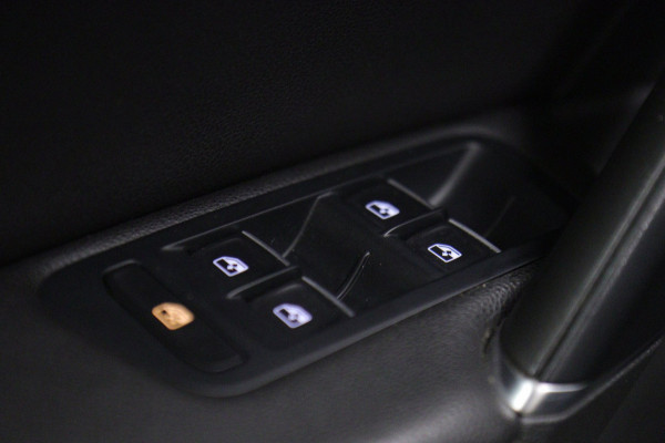 Volkswagen Golf 1.5 TSI R-Line Pano/Carplay/Dynaudio/Cam/Blindspot/Vol