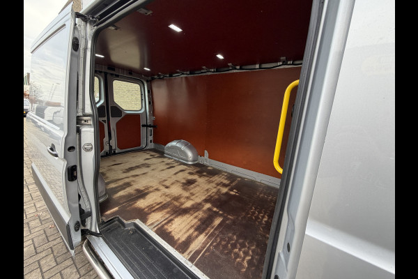 Volkswagen Crafter 30 2.0 TDI 141PK Euro 6 L3H2 Nieuwe APK/Automaat/CarPlay/camera/cruise control