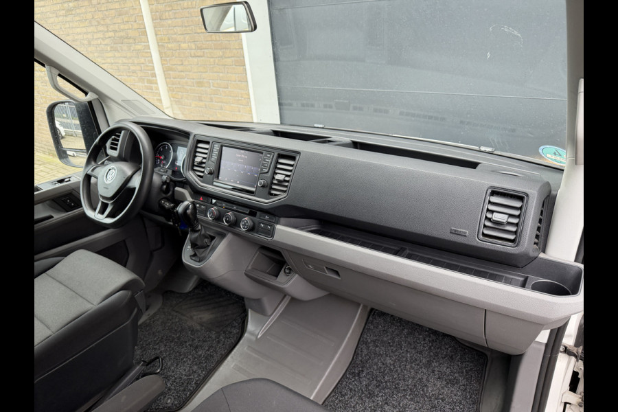 Volkswagen Crafter 35 2.0 TDI 141 PK Euro 6 L3H3 Nieuwe apk/Automaat/CarPlay/trekhaak/cruise control