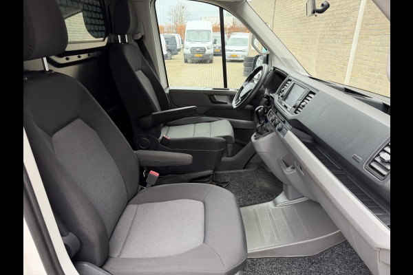 Volkswagen Crafter 35 2.0 TDI 141 PK Euro 6 L3H3 Nieuwe apk/Automaat/CarPlay/trekhaak/cruise control