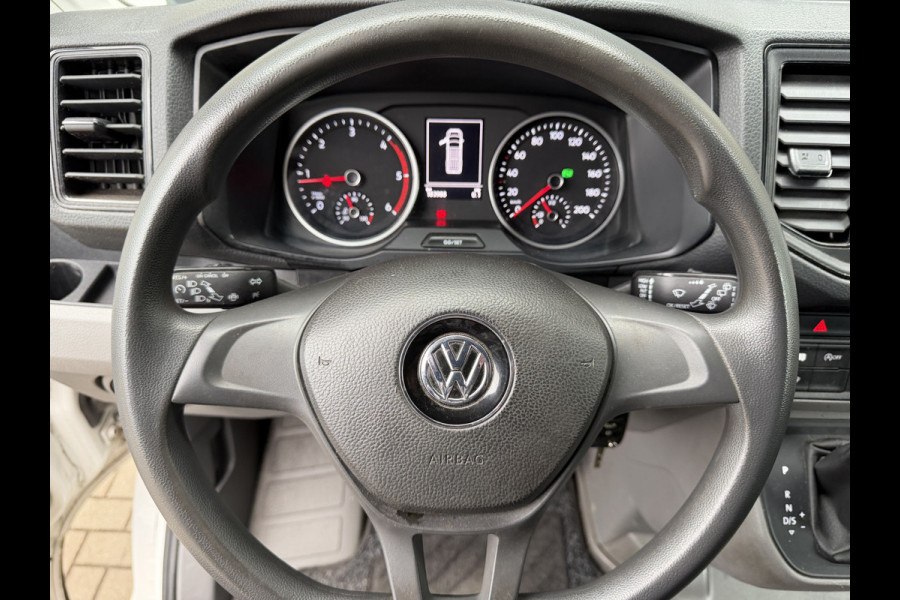Volkswagen Crafter 35 2.0 TDI 141 PK Euro 6 L3H3 Nieuwe apk/Automaat/CarPlay/trekhaak/cruise control