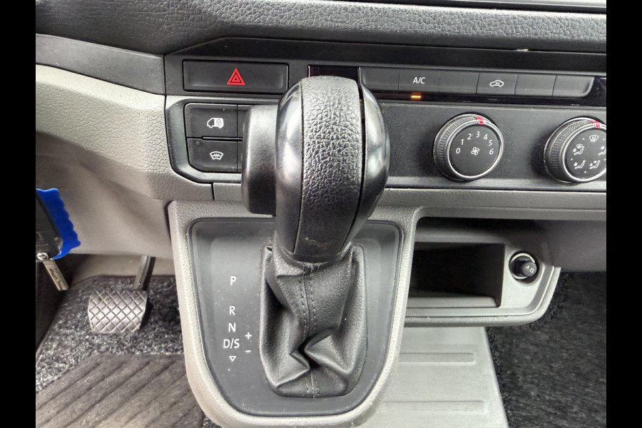 Volkswagen Crafter 35 2.0 TDI 141 PK Euro 6 L3H3 Nieuwe apk/Automaat/CarPlay/trekhaak/cruise control
