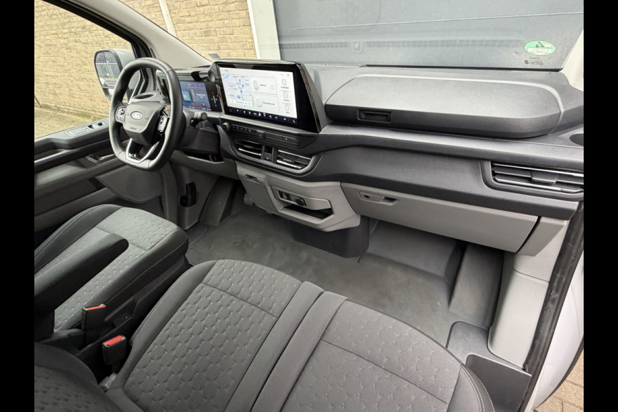 Ford E-Transit Cust. 320 L1H1 Limited 65 kWh/ 218 PK Direct leverbaar/stoel&stuur verwaming/B&O/ Camera