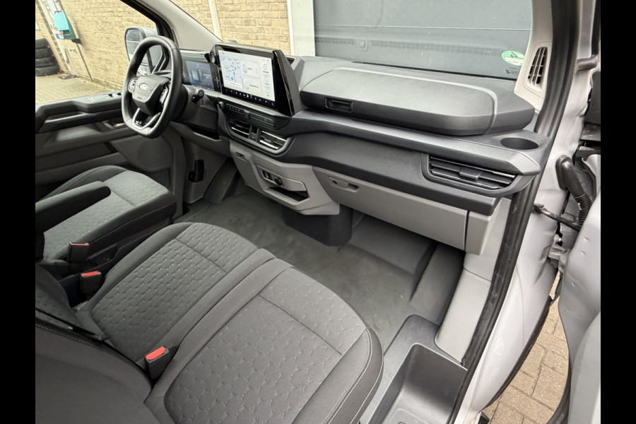 Ford E-Transit Cust. 320 L1H1 Limited 65 kWh/ 218 PK Direct leverbaar/stoel&stuur verwaming/B&O/ Camera