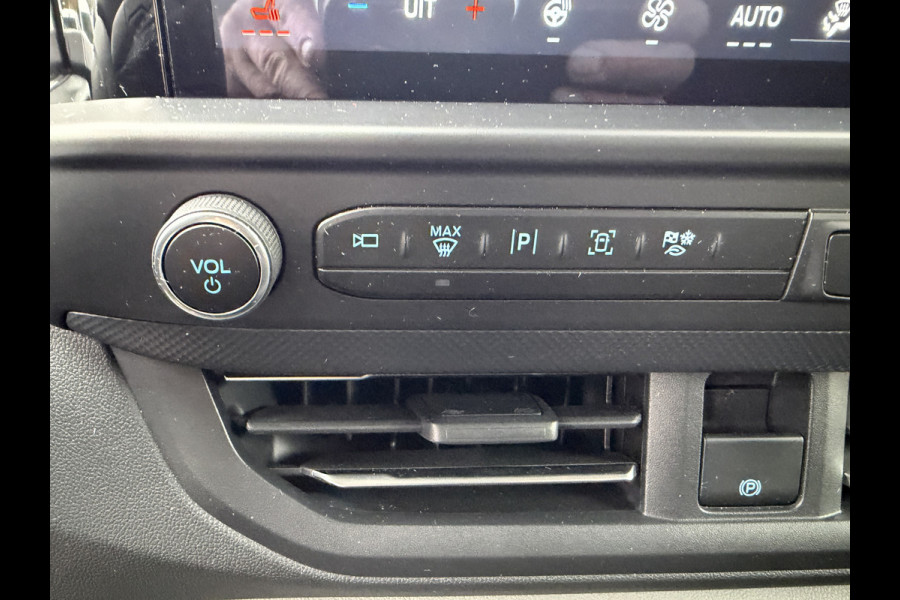 Ford E-Transit Cust. 320 L1H1 Limited 65 kWh/ 218 PK Direct leverbaar/stoel&stuur verwaming/B&O/ Camera