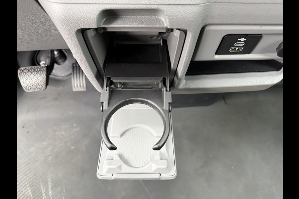 Ford E-Transit Cust. 320 L1H1 Limited 65 kWh/ 218 PK Direct leverbaar/stoel&stuur verwaming/B&O/ Camera
