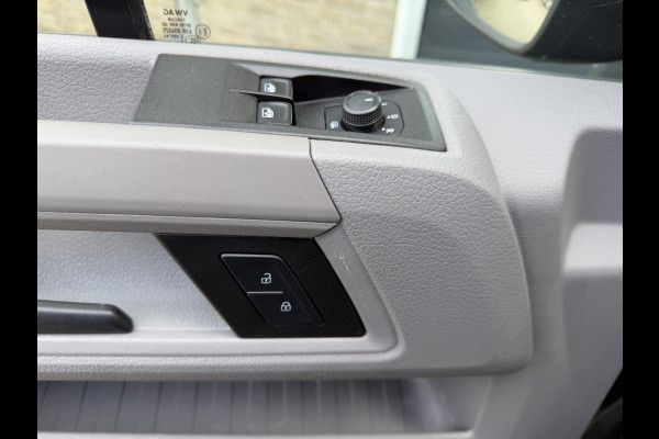 Volkswagen Crafter 35 2.0 TDI 141PK EUR 6 L3H3 Cruise Control/CarPlay/camera