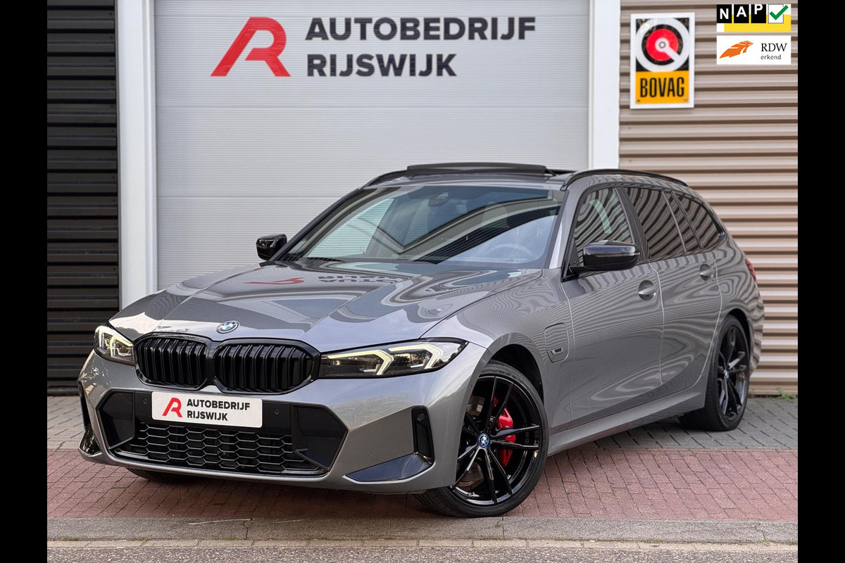 BMW 3 Serie Touring 330e Pano/Camera/Sfeer/Leer